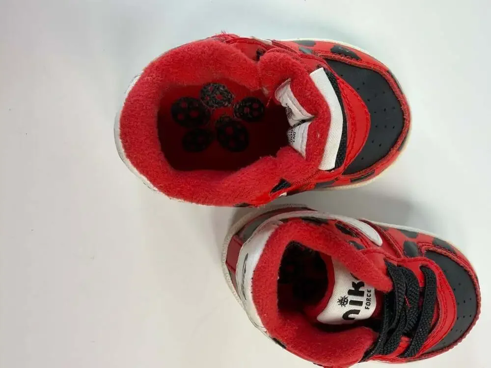 Nike force se